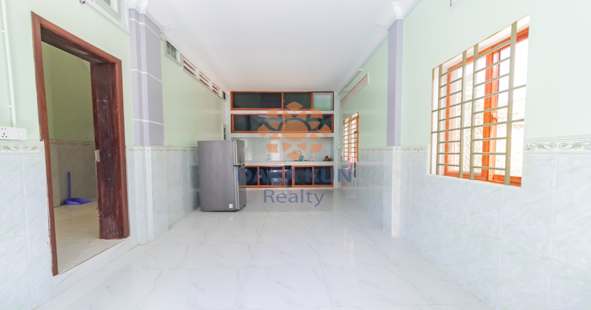 6 Bedrooms House for Rent in Siem Reap City, Sala Kamreuk