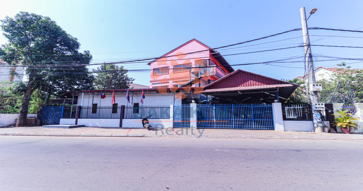 Land and Building for Sale in Krong Siem Reap-Sala Kamreuk