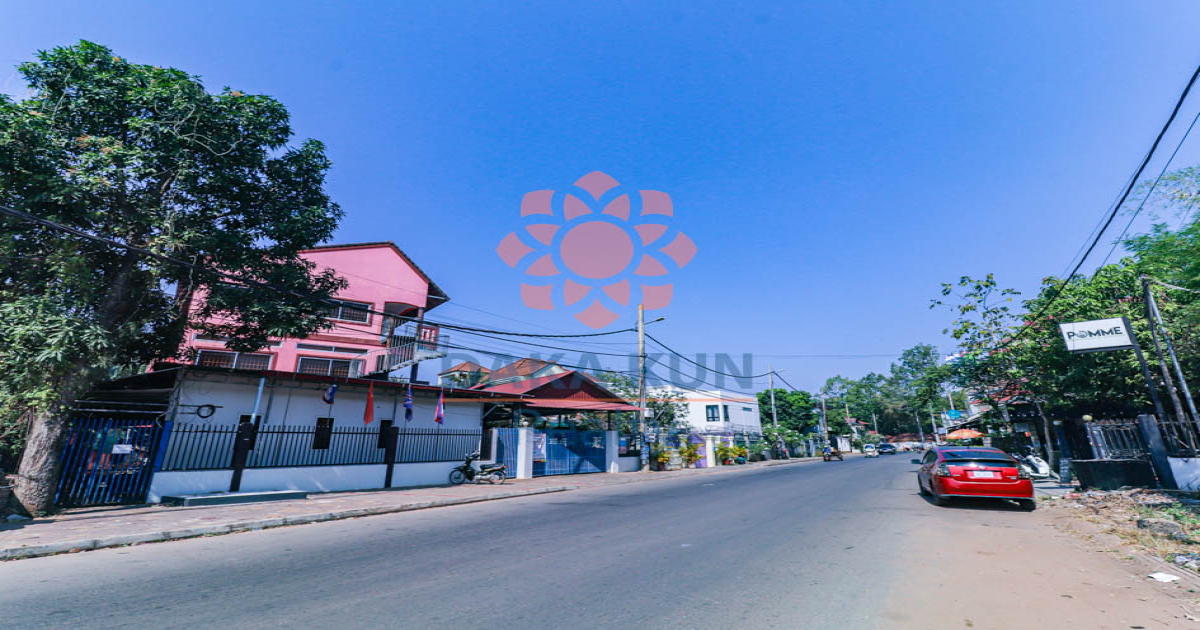 Land and Building for Sale in Krong Siem Reap-Sala Kamreuk