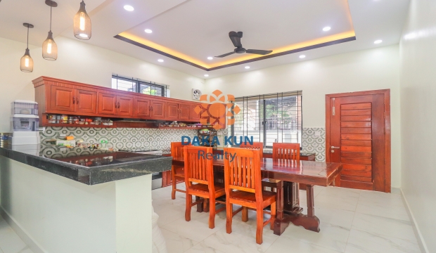 Urgent Sale, 4 Bedrooms House near Wat Bo, Siem Reap