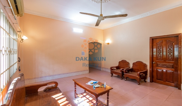 3 Bedrooms House for Rent in Siem Reap-Svay Dangkum