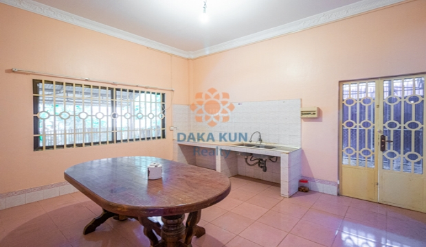 3 Bedrooms House for Rent in Siem Reap-Svay Dangkum