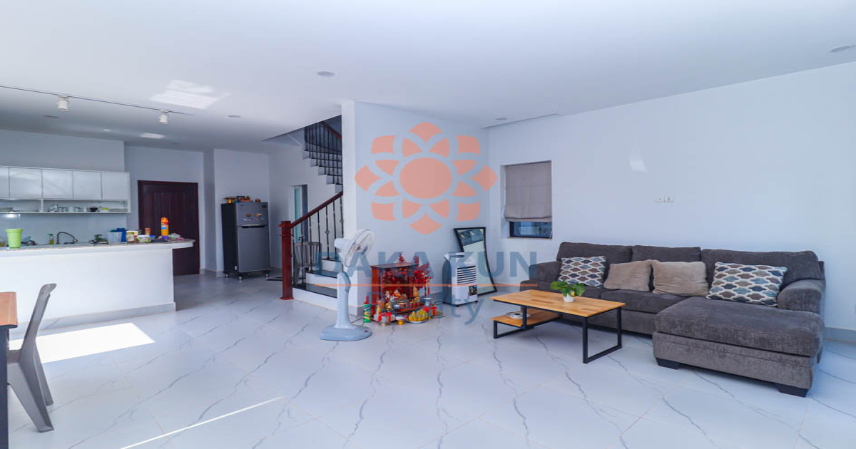 4 Bedrooms House for Rent in Siem Reap City, Srangae