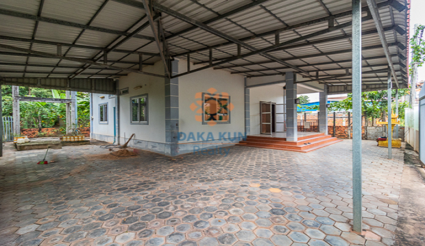 2 Bedrooms House for Rent in Krong Siem Reap-Svay Dangkum