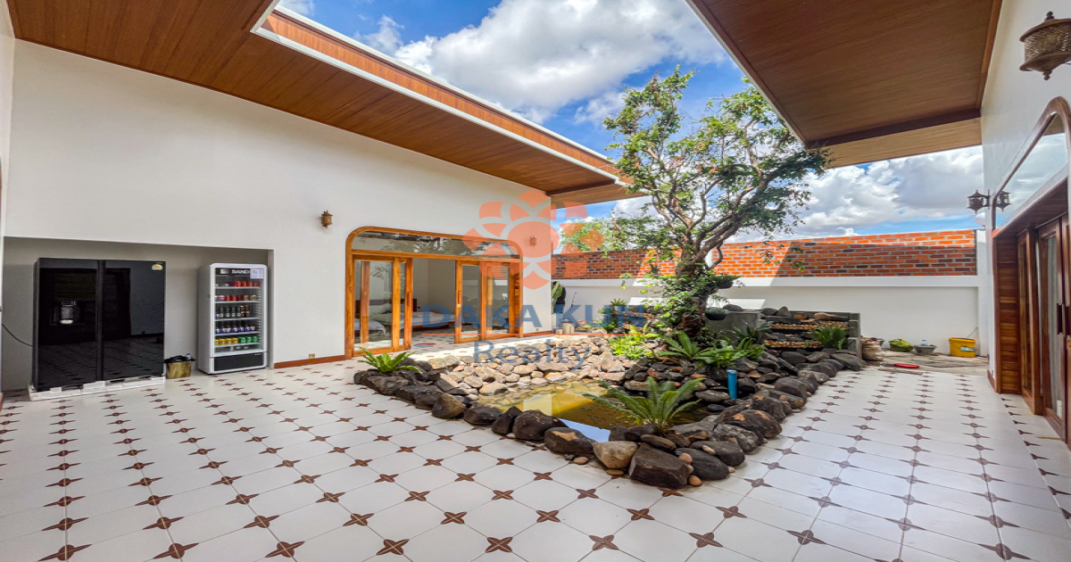 Villa with Swimming Pool for Sale in Siem Reap City, Svay Dangkum