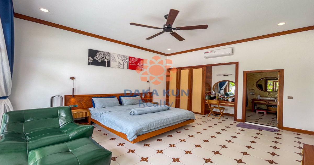 Villa with Swimming Pool for Sale in Siem Reap City, Svay Dangkum