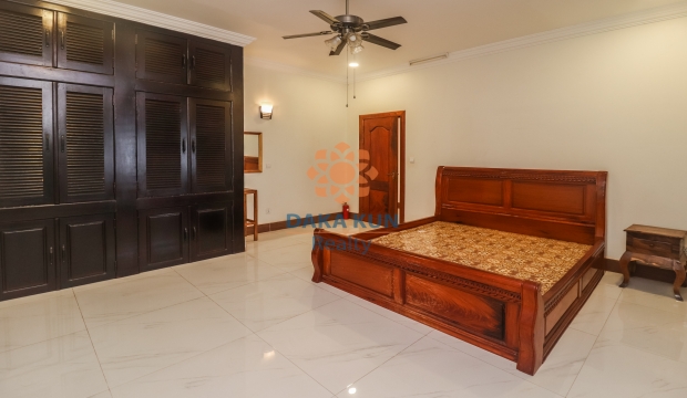Villa for Sale in Siem Reap-Sala Kamreuk
