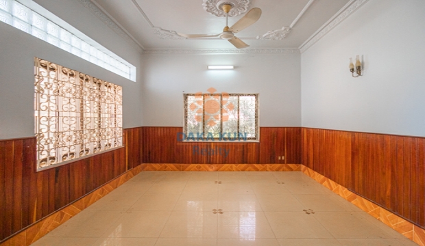 13 Bedrooms House for Rent in Siem Reap-National road 6