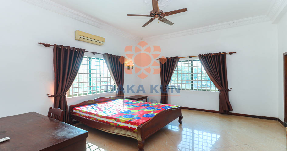 5 Bedrooms House for Rent in Siem Reap City near Clinic RHAC