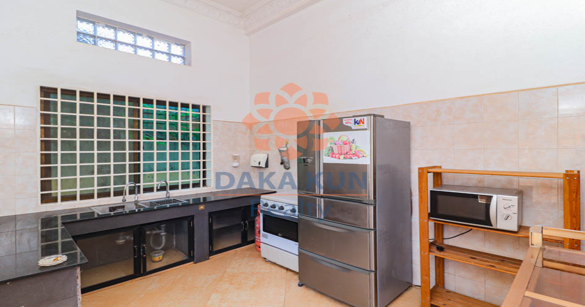 5 Bedrooms House for Rent in Siem Reap City near Clinic RHAC