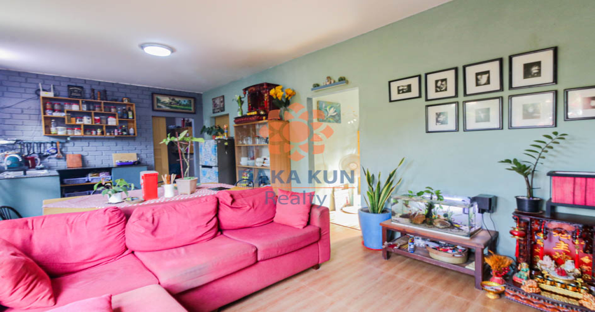 House with Garden for Sale in Siem Reap City, Sangkat Chreav