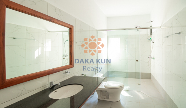 2 Bedrooms House for Rent in Krong Siem Reap-Sala Kamreuk