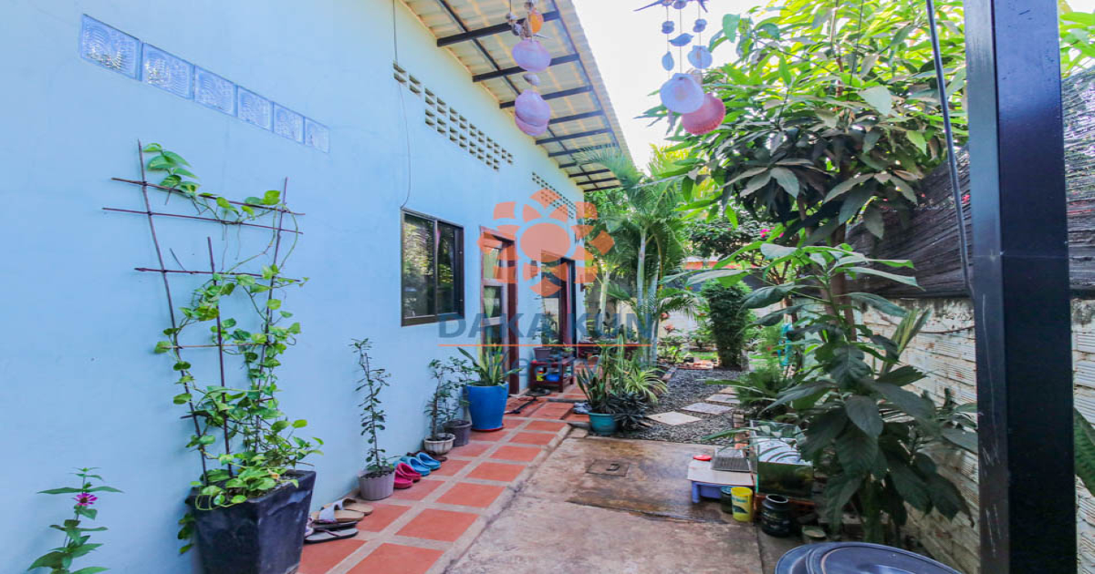 House with Garden for Sale in Siem Reap City, Sangkat Chreav
