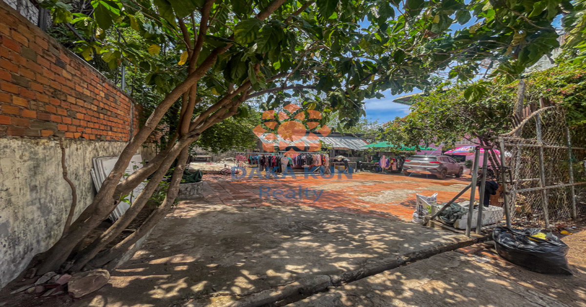 Land for Sale in Siem Reap City, Sala Kamreuk