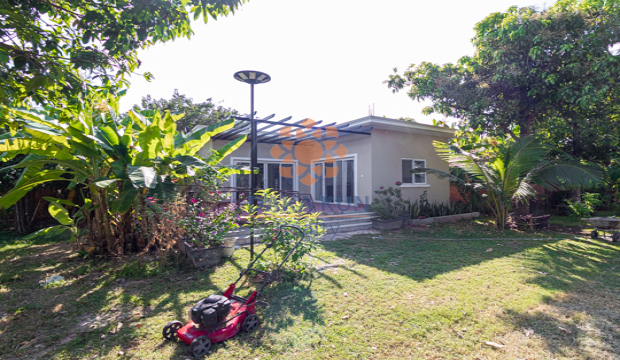 2 Bedrooms House for Rent in Krong Siem Reap-Sala Kamreuk