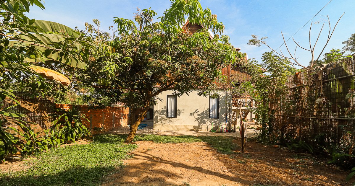 3 Bedrooms Wooden House for Rent in Siem Reap City, Sala Kamreuk
