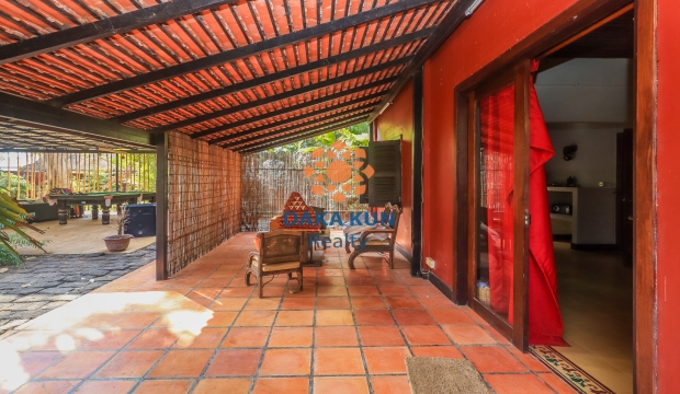 Wooden Houses for Rent with Swimming Pool in Siem Reap-Sala Kamreuk