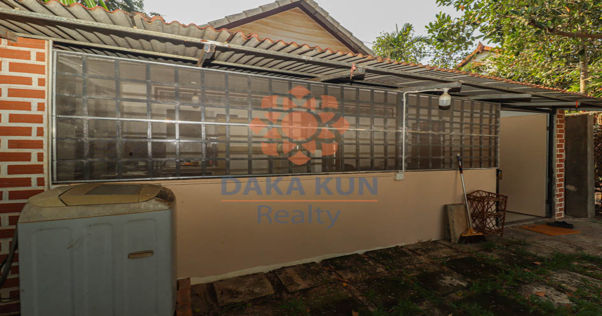 2 Bedrooms House for Rent in Siem Reap City, Sala Kamreuk