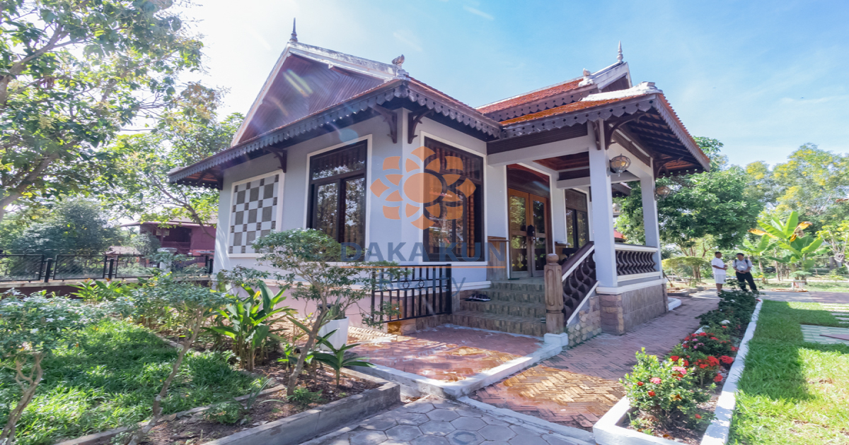 3 Bedrooms Wooden House For Rent In Siem Reap-Preah Dak