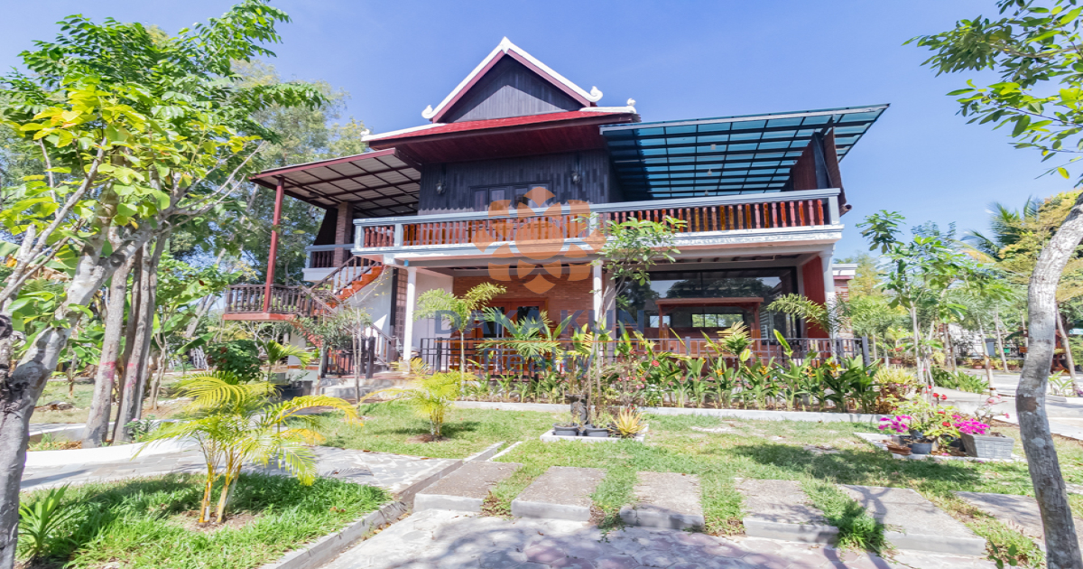 3 Bedrooms Wooden House For Rent In Siem Reap-Preah Dak