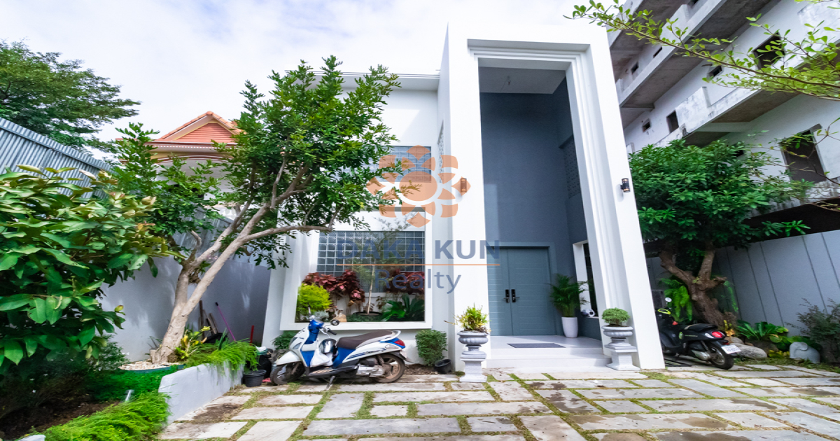 5 Bedrooms House for rent in Krong Siem Reap-Svay Dangkum