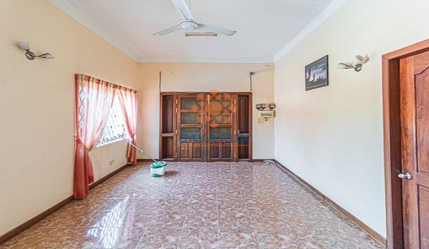 5 Bedrooms House for Rent in Krong Siem Reap-Svay Dangkum