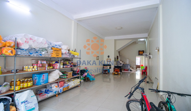 4 Bedrooms House for Rent in Krong Siem Reap-Svay Dangkum