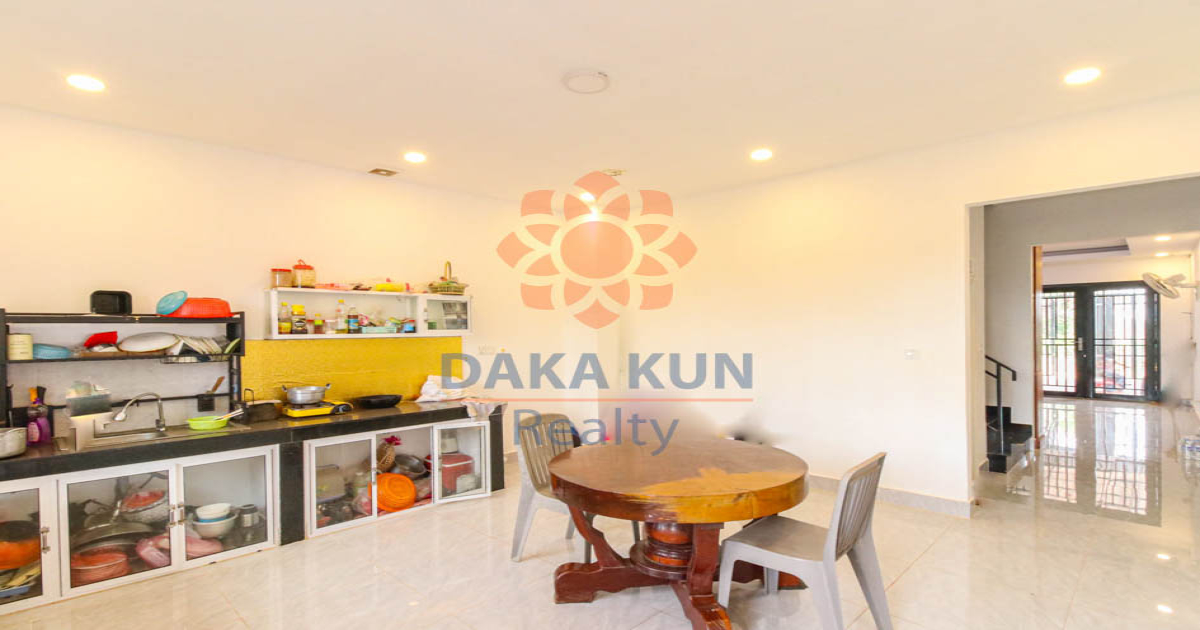 Flat House for Sale near Street 60m, in Siem Reap