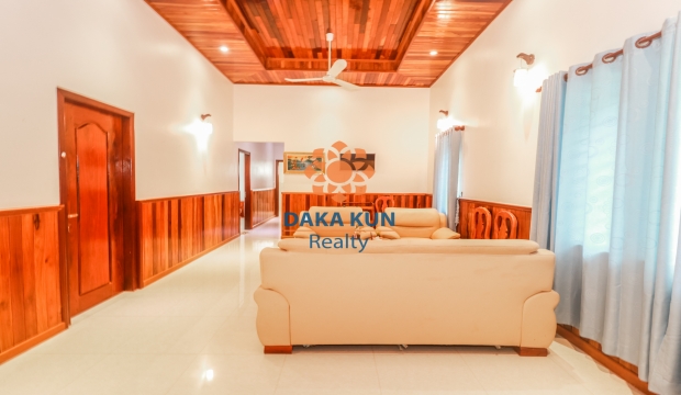 3 Bedrooms House for Rent in Siem Reap-Svay Dangkum