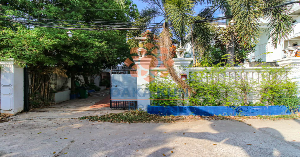 House with Swimming Pool for Sale​ in Siem Reap City