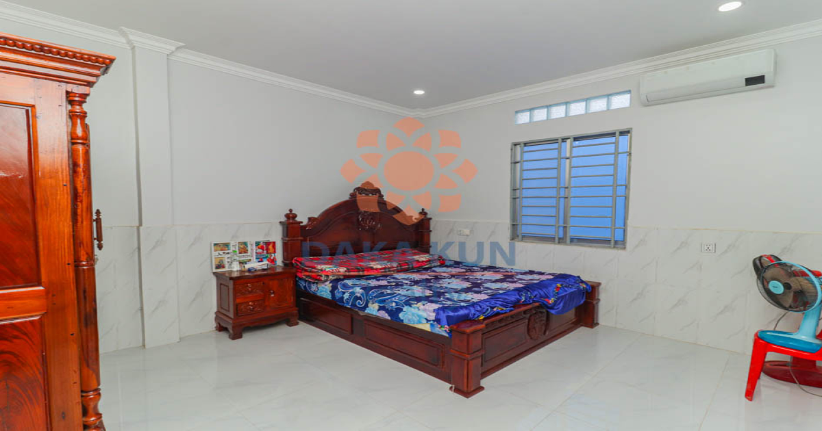 3 Bedrooms House for Rent in Siem Reap City, Sla Kram