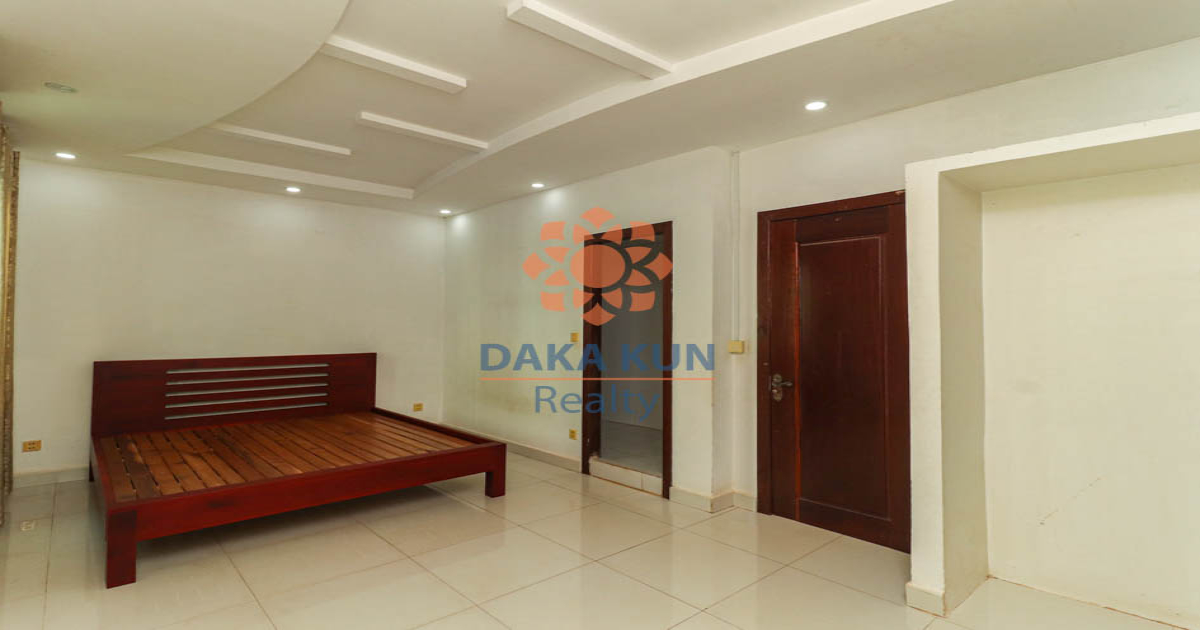 4 Bedrooms House for Rent in Siem Reap City, Sala Kamreuk