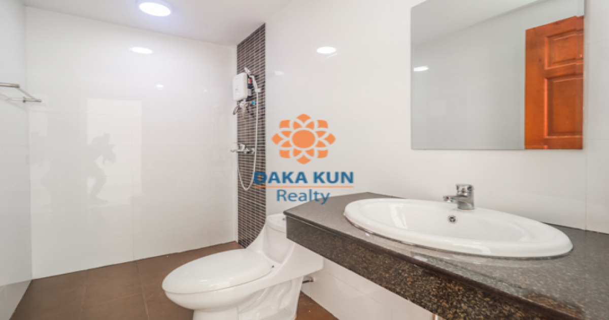 5 Bedrooms Flat House for Sale in Siem Reap City, Svay Dangkum