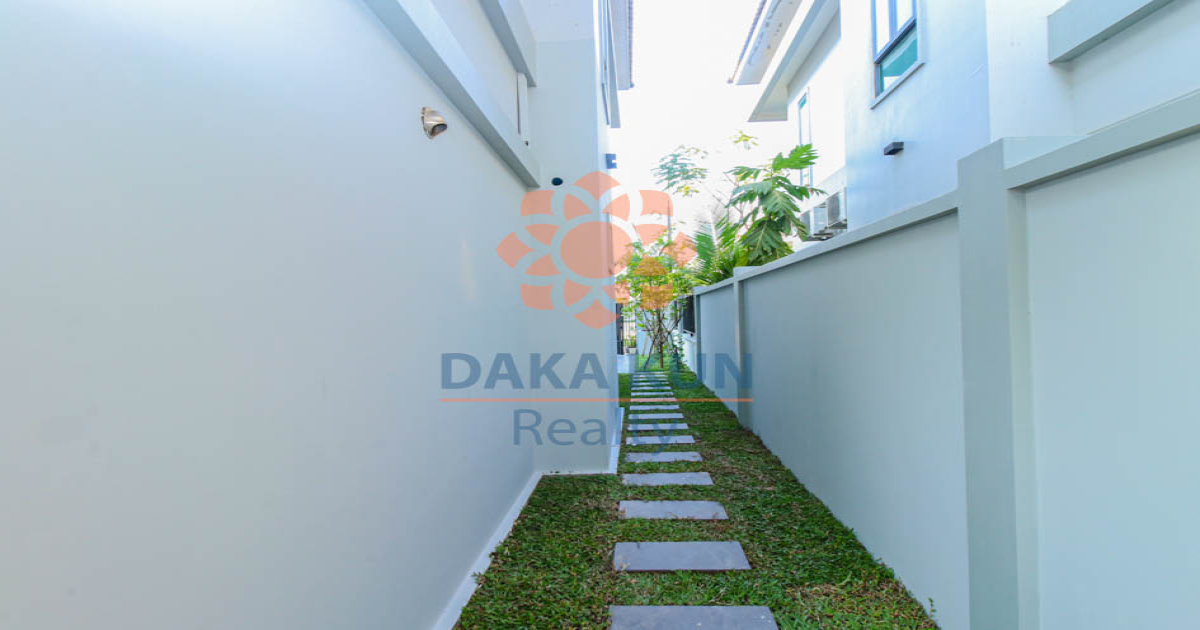 3 Bedrooms Twin-Villa for Sale in Siem Reap City