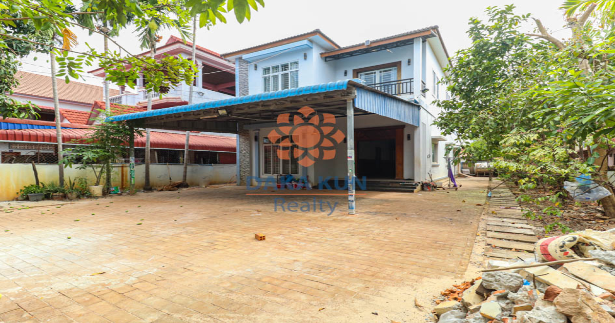 4 Bedrooms House for Rent in Siem Reap City, Sala Kamreuk