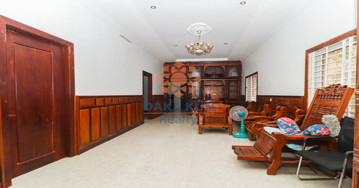 4 Bedrooms House for Rent in Siem Reap City, Sala Kamreuk