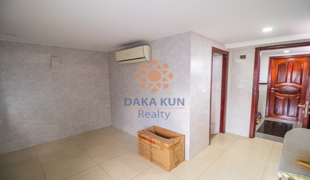 5 Bedrooms Flat House for Rent in Krong Siem Reap-Svay Dangkum