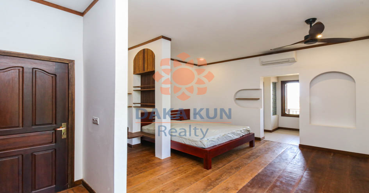 Wooden House with Swimming Pool for Rent in Siem Reap City