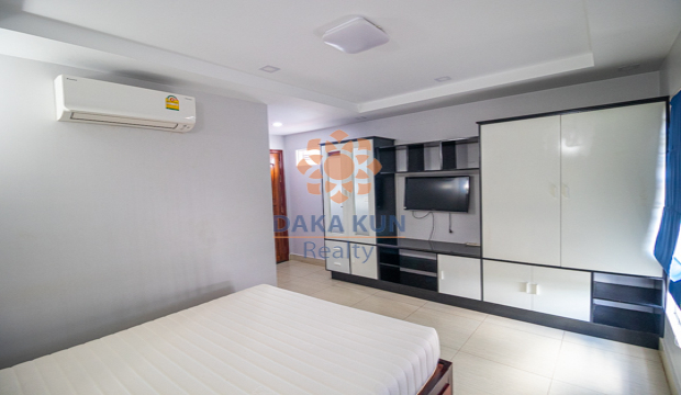 5 Bedrooms Flat House for Rent in Krong Siem Reap-Svay Dangkum