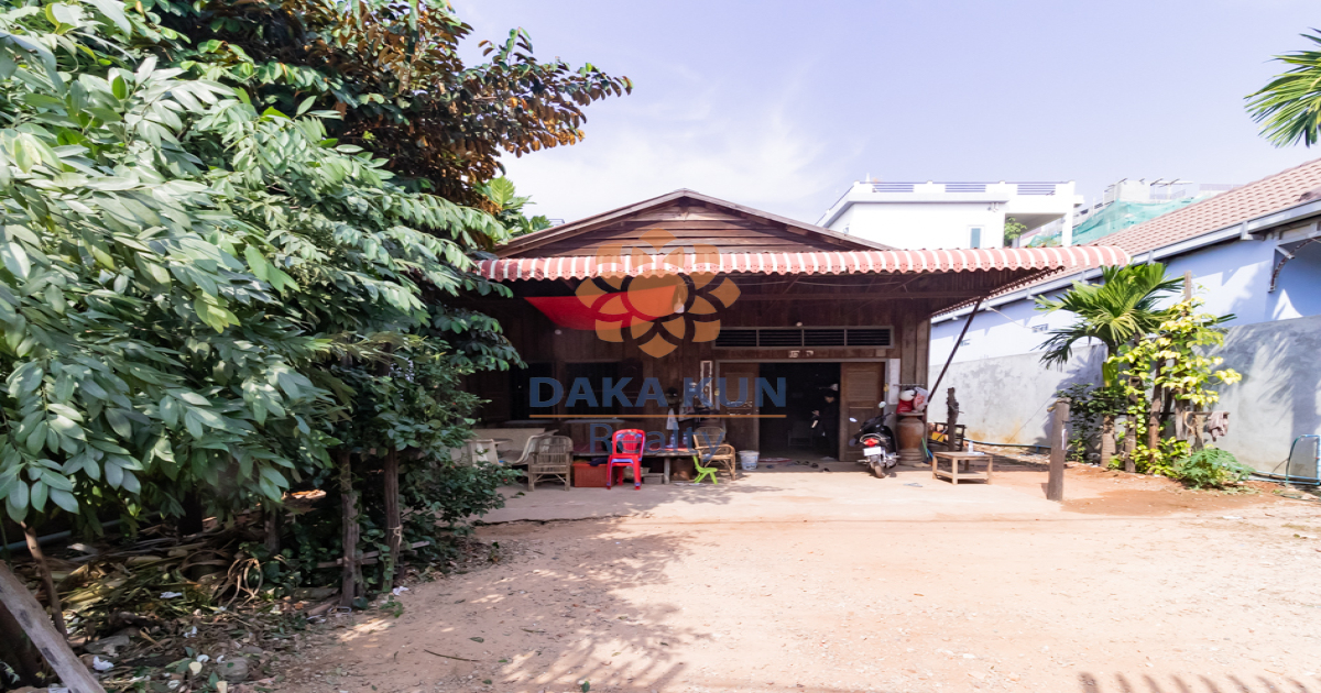 Urgent Sale Land near Sala Kamreuk-Siem Reap