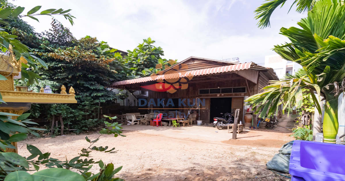 Urgent Sale Land near Sala Kamreuk-Siem Reap