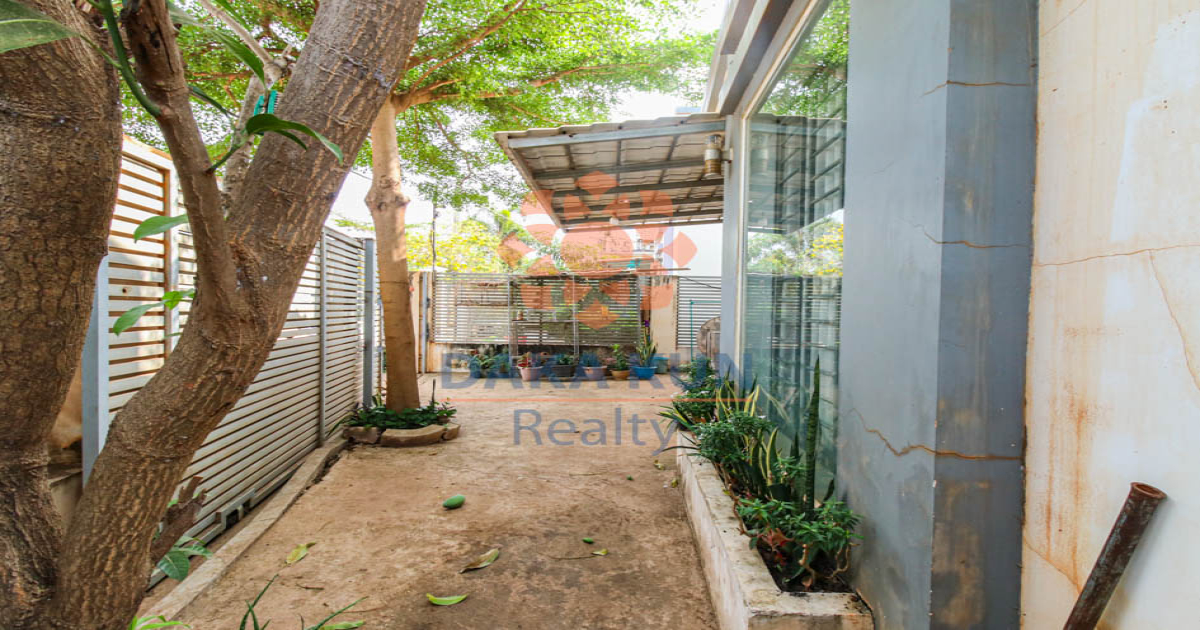 2 Bedrooms House for Sale in Siem Reap City, Svay Dangkum