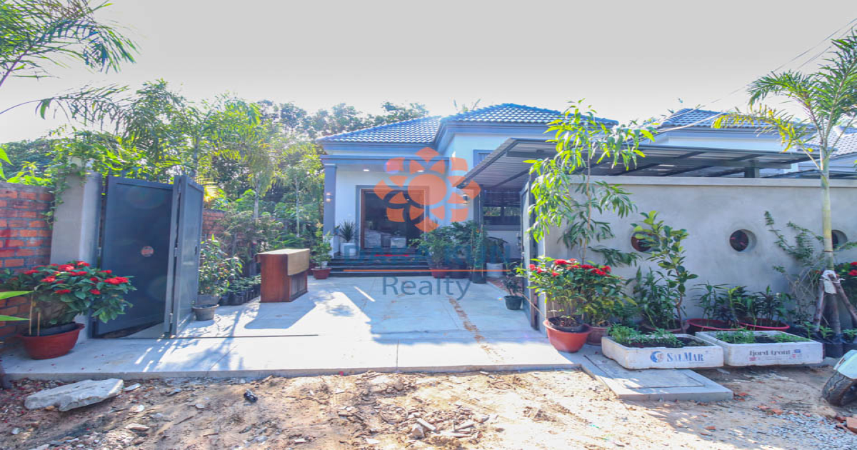 2 Bedrooms House for Rent in Siem Reap City, Sala Kamreuk