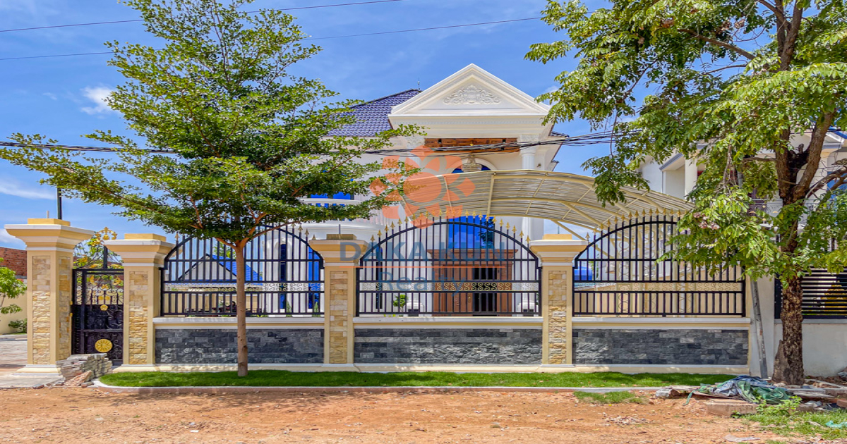 House for Sale near Prey Kuy roundabout, in Siem Reap