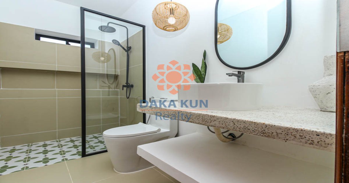 Modern Villa with Swimming Pool for Sale in Siem Reap City