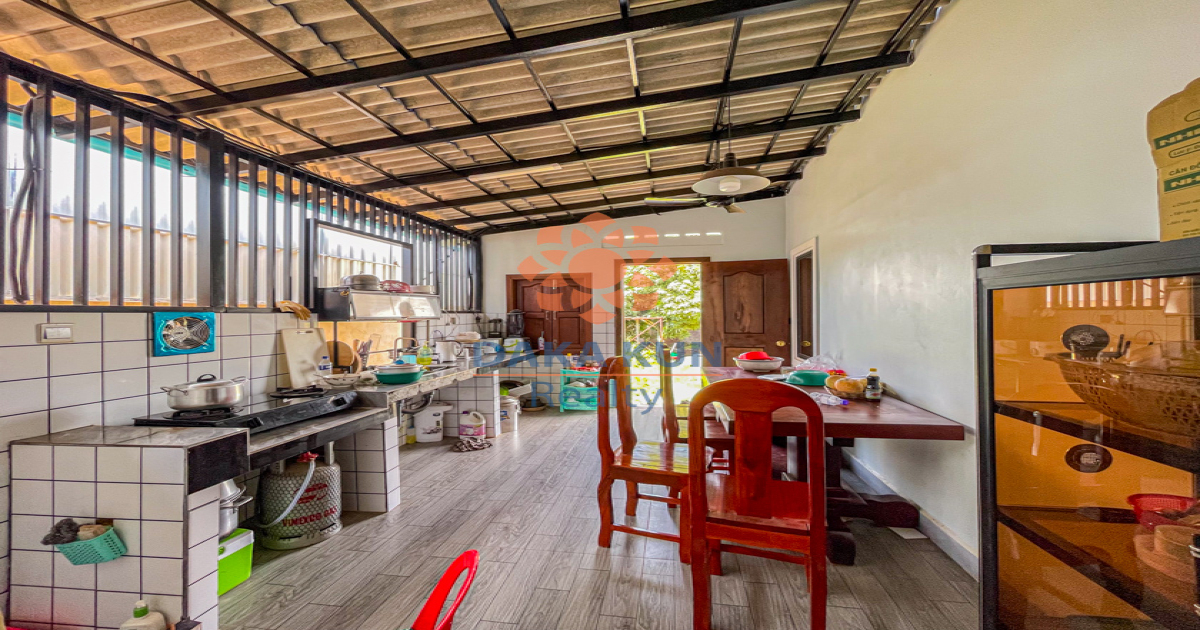 3 Bedrooms House for Rent in Sangkat Chreav, Siem Reap City