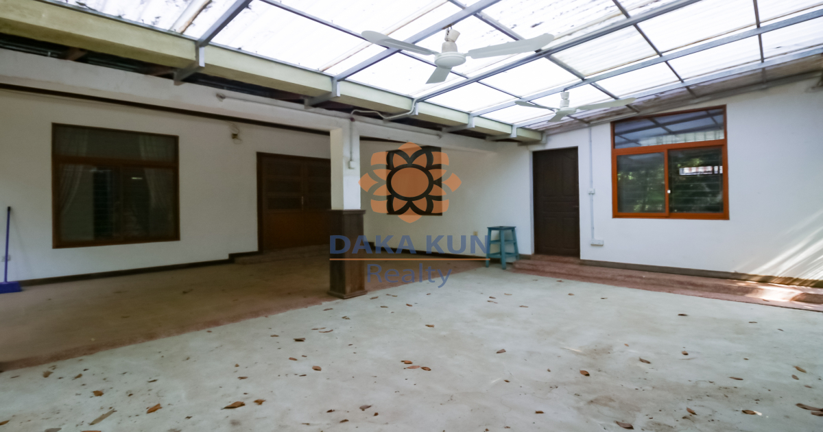 3 Bedrooms House for Rent in Siem Reap City, Sla Kram