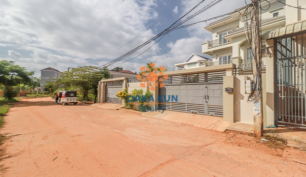 5 Bedrooms House for Sale in Siem Reap-Svay Dangkum