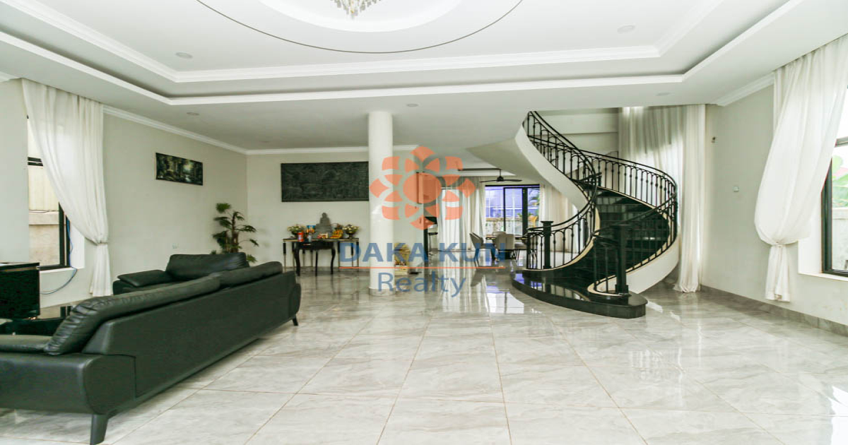 House with Swimming Pool for Sale in Siem Reap City