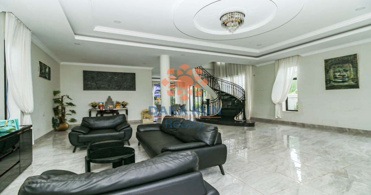 House with Swimming Pool for Sale in Siem Reap City